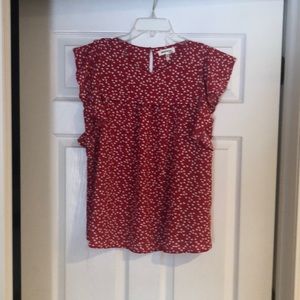Monteau Valentine top with ruffled sleeves
